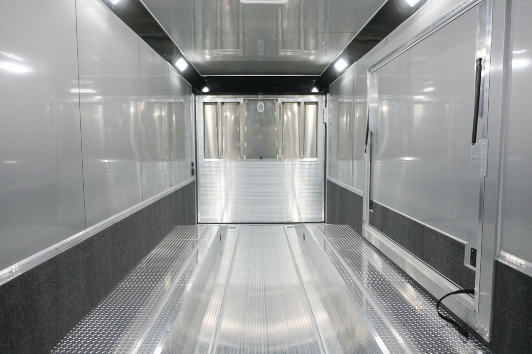 inTech Gooseneck Trailer