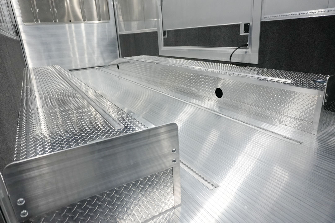 inTech Gooseneck Trailer