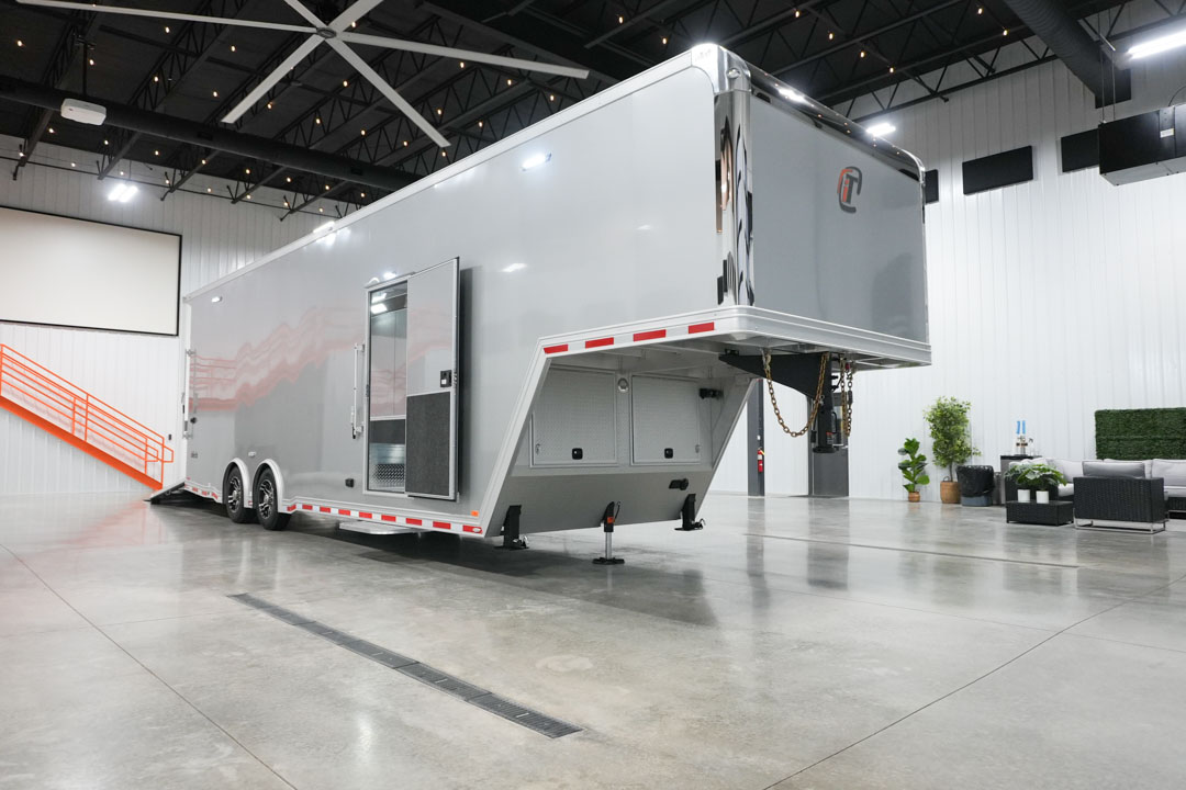 inTech Gooseneck Trailer
