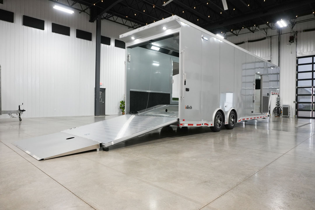 inTech Gooseneck Trailer
