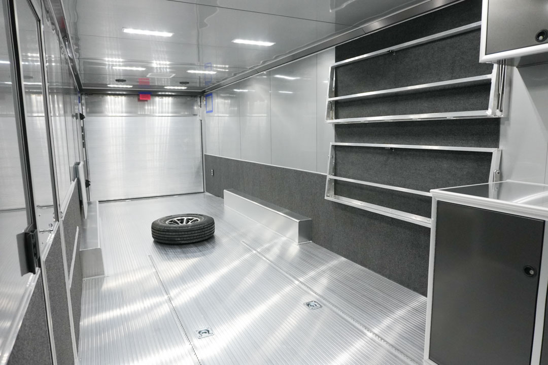 inTech Gooseneck Trailer
