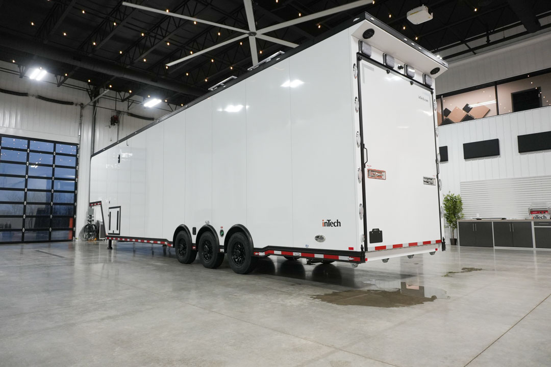 inTech Gooseneck Trailer