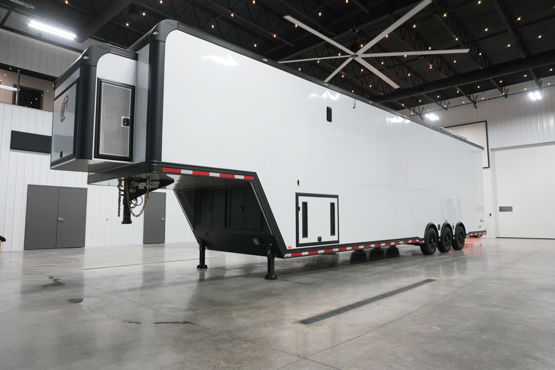 inTech Gooseneck Trailer