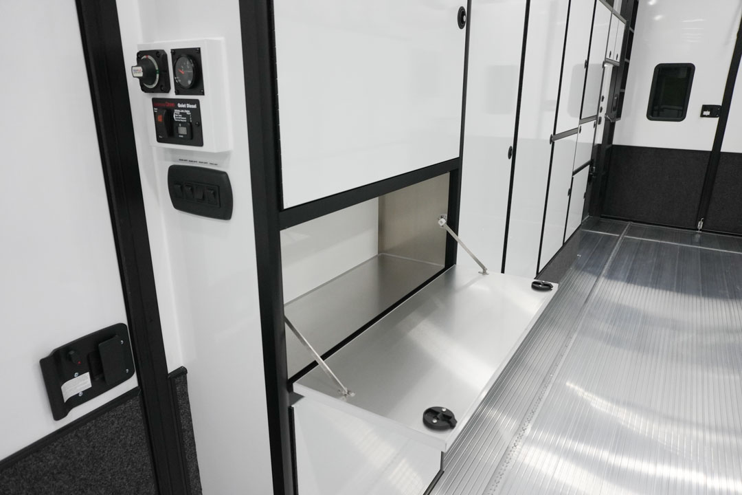 inTech Gooseneck Trailer