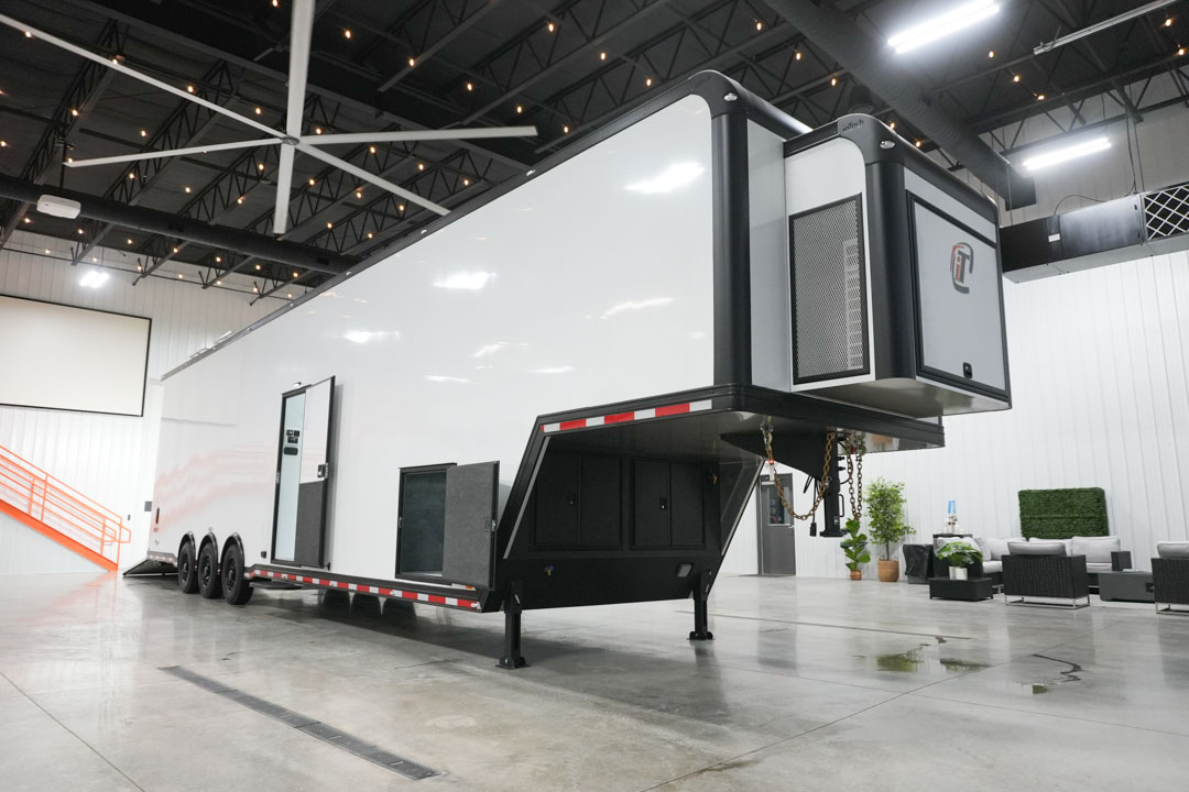 inTech Gooseneck Trailer