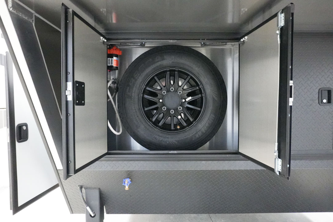 inTech Gooseneck Trailer
