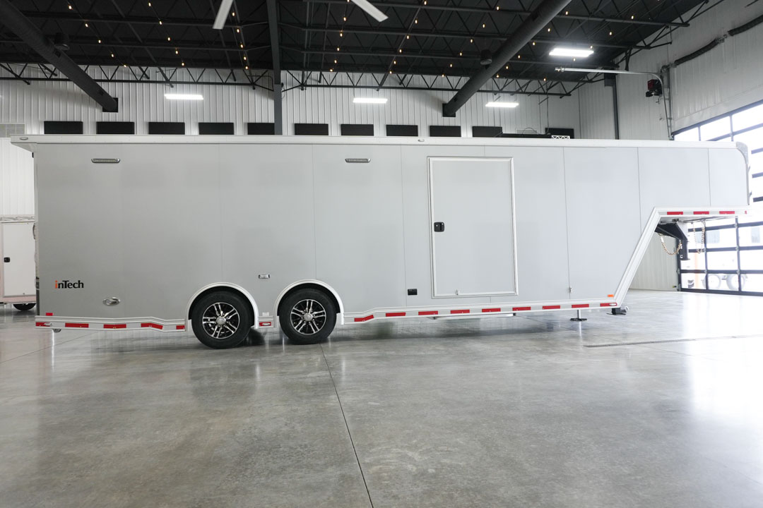 inTech Gooseneck Trailer