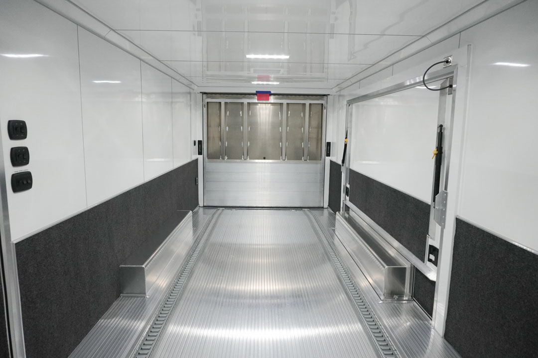 inTech Gooseneck Trailer