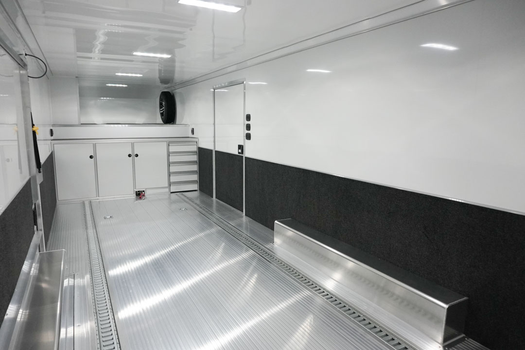 inTech Gooseneck Trailer