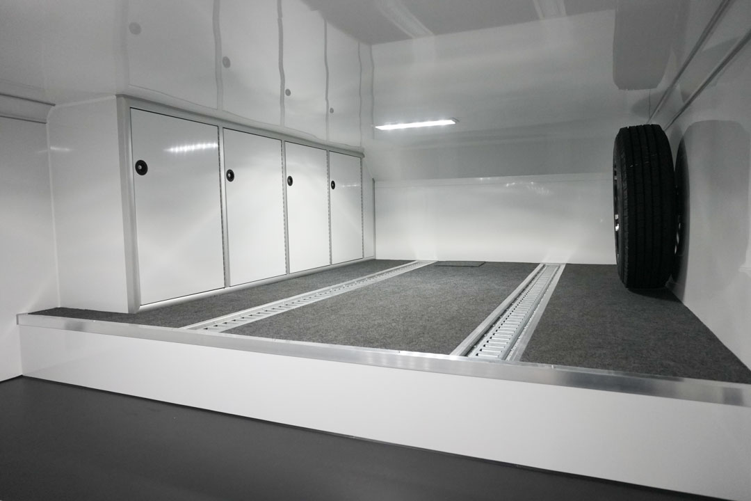 inTech Gooseneck Trailer