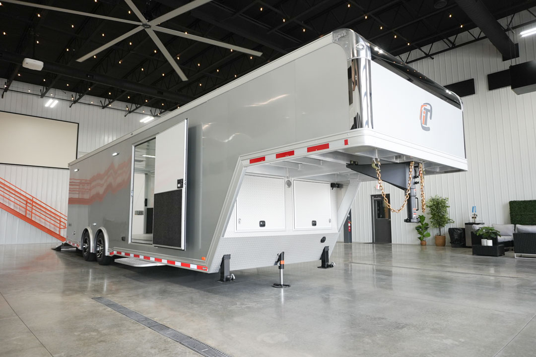 inTech Gooseneck Trailer
