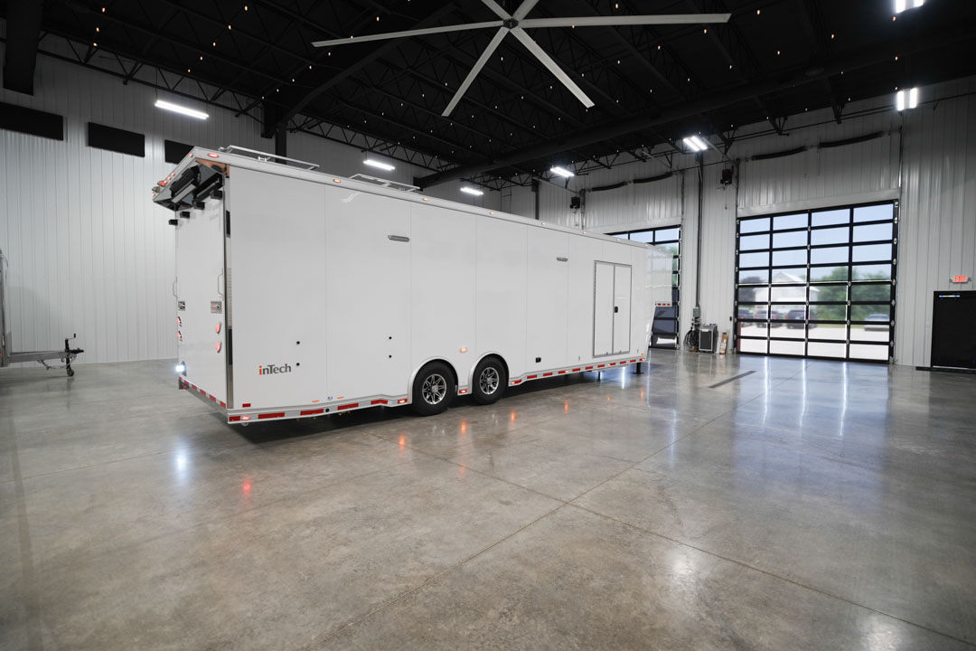 inTech Gooseneck Trailer