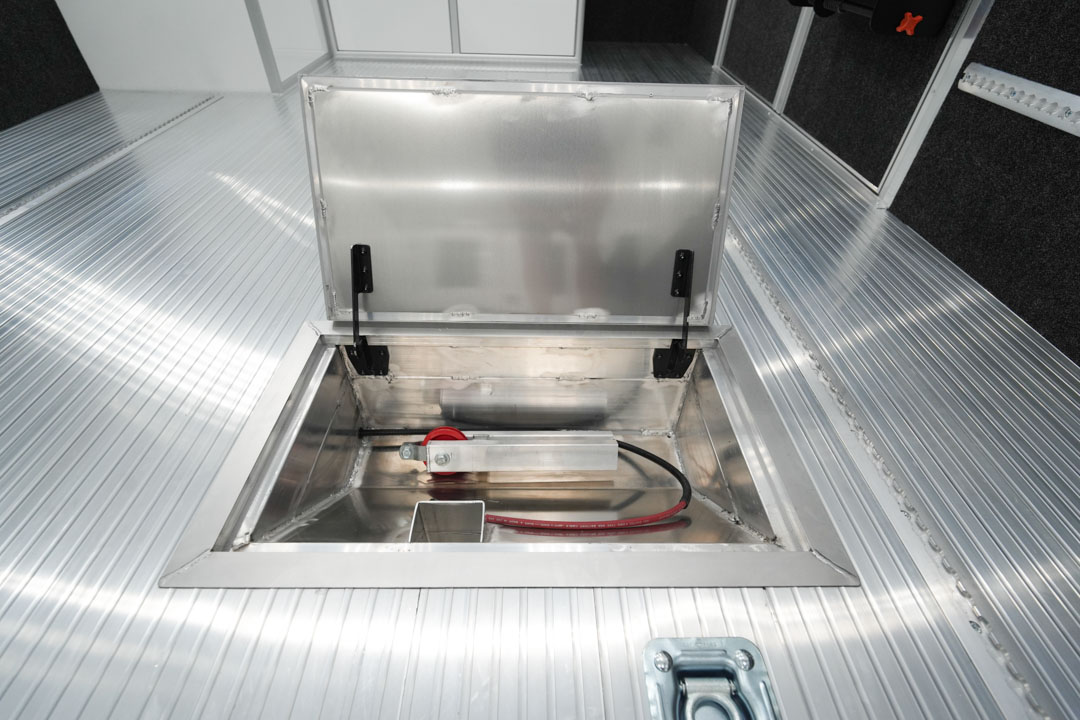 inTech Gooseneck Trailer