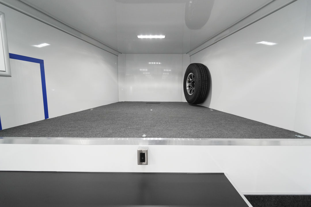 inTech Gooseneck Trailer