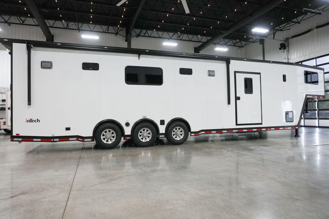 inTech Gooseneck Trailer