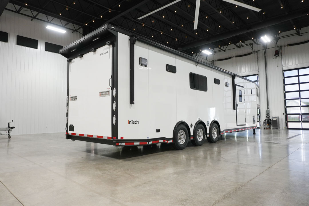 inTech Gooseneck Trailer
