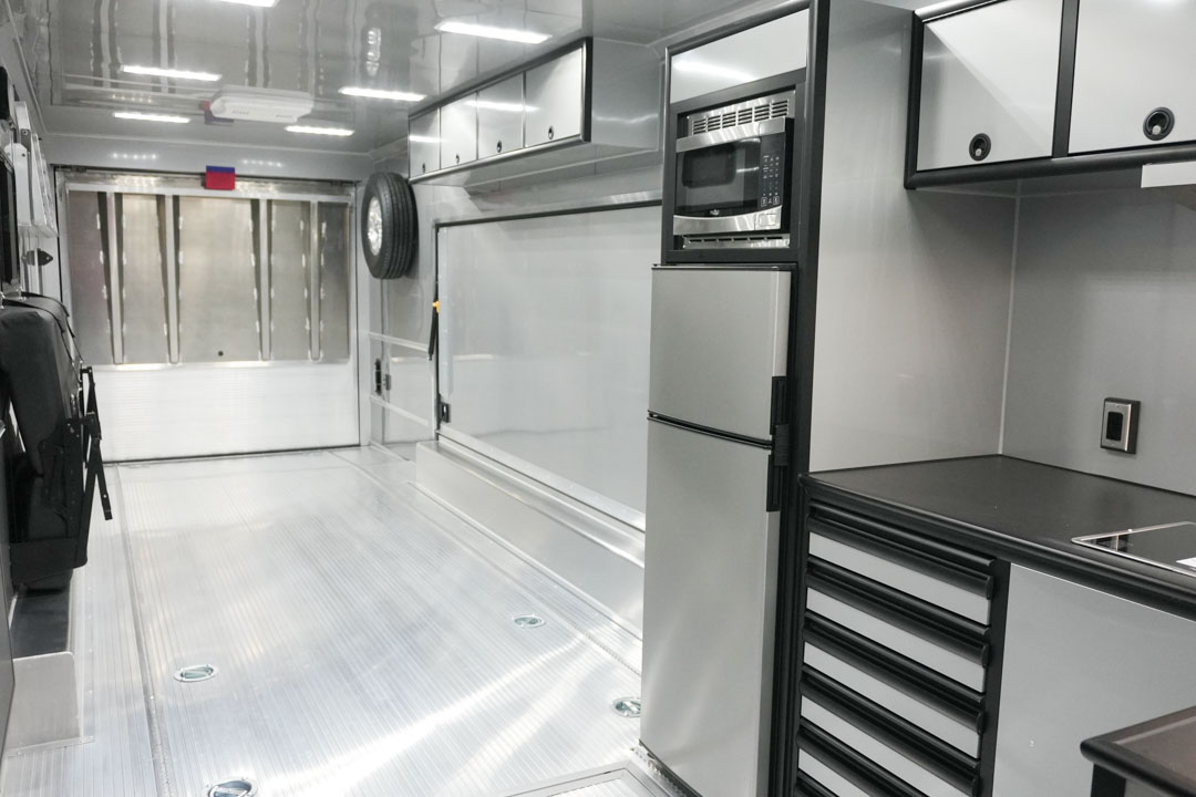 inTech Gooseneck Trailer
