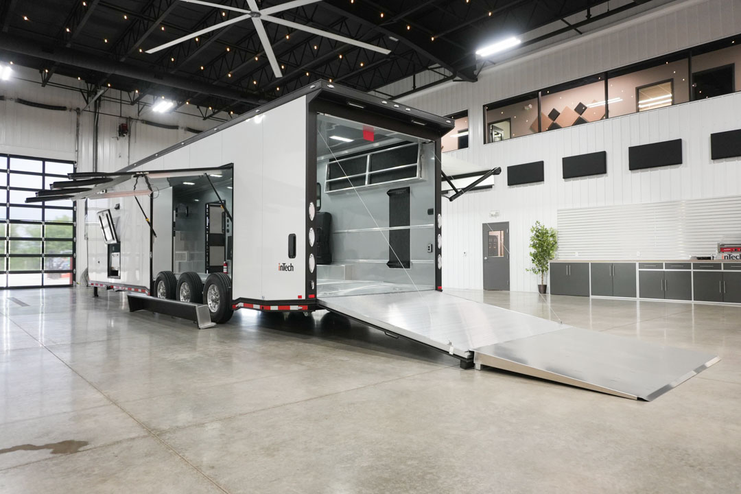 inTech Gooseneck Trailer
