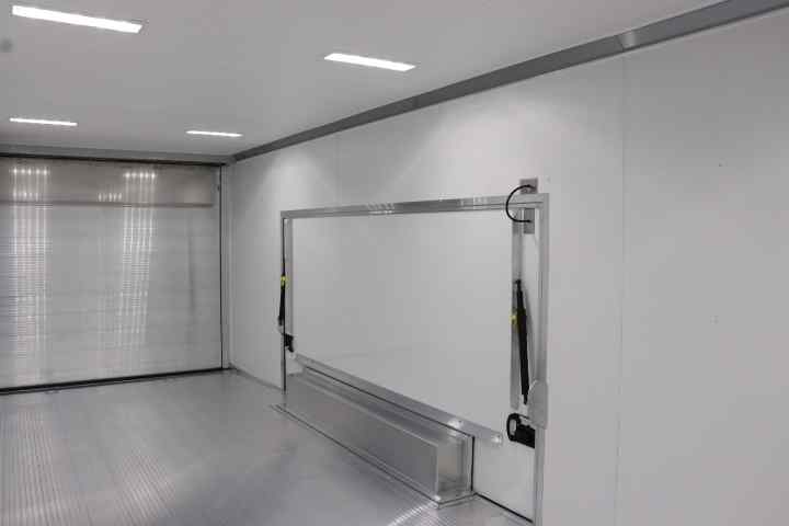 inTech Lite Series Motorsport Trailer