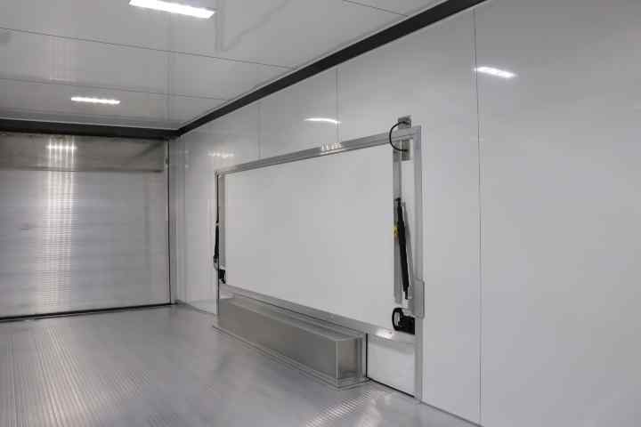 inTech Lite Series Motorsport Trailer