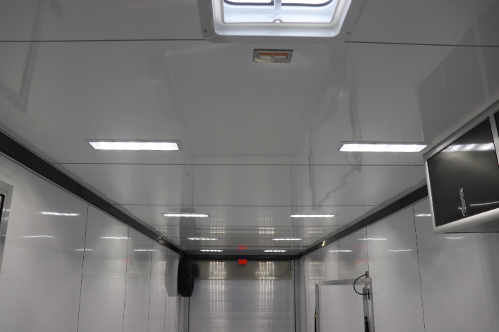 inTech Lite Series Motorsport Trailer