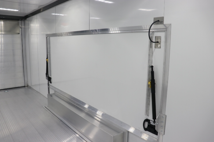inTech Lite Series Motorsport Trailer