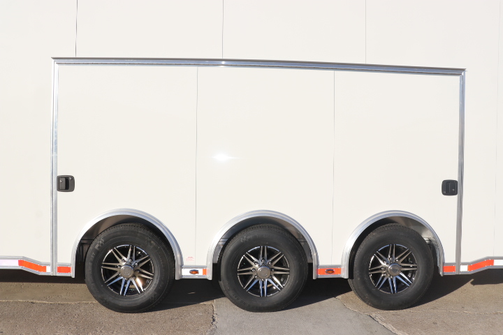 inTech Lite Series Motorsport Trailer