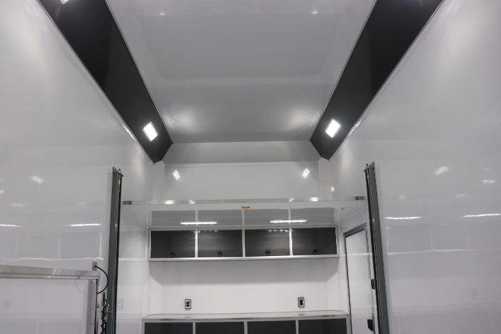 inTech Lite Series Motorsport Trailer