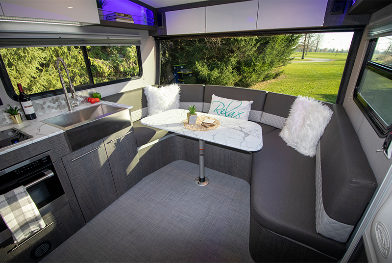 lightweigt spacious design travel trailer