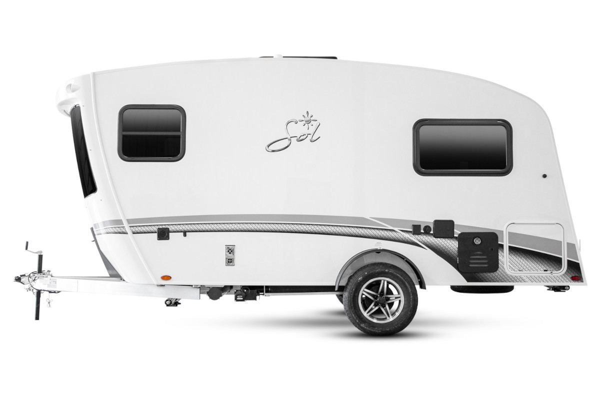 Horizon travel trailer exterior